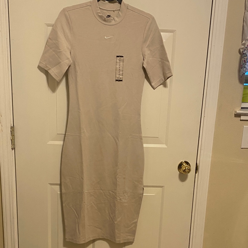 Nike Light Beige Short Sleeve Dress